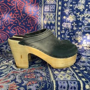 Like New- handcrafted leather Platform Sven clogs